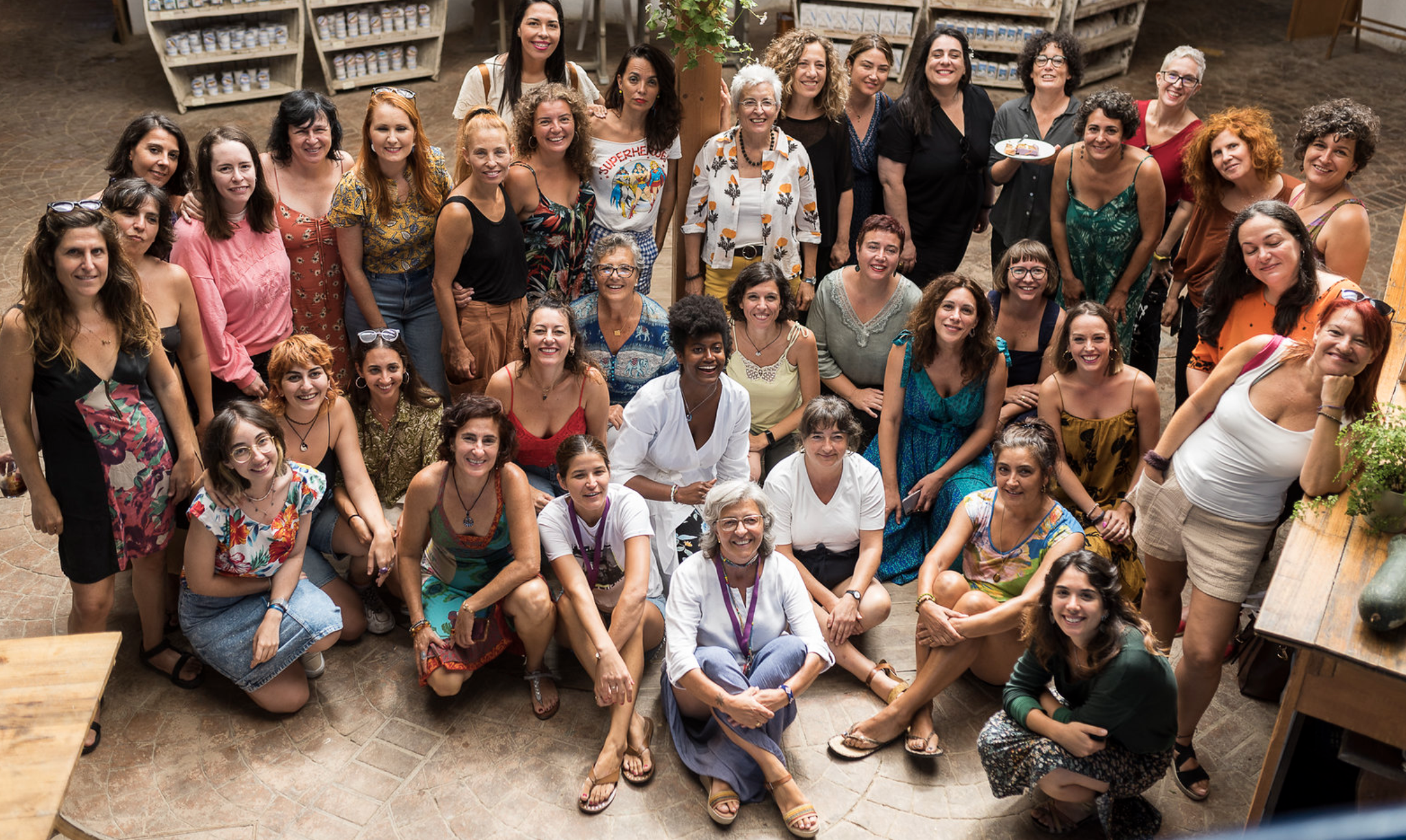 Foto de grupo de la Asociación Andaluza de Mujeres de los Medios Audiovisuales (AAMMA)